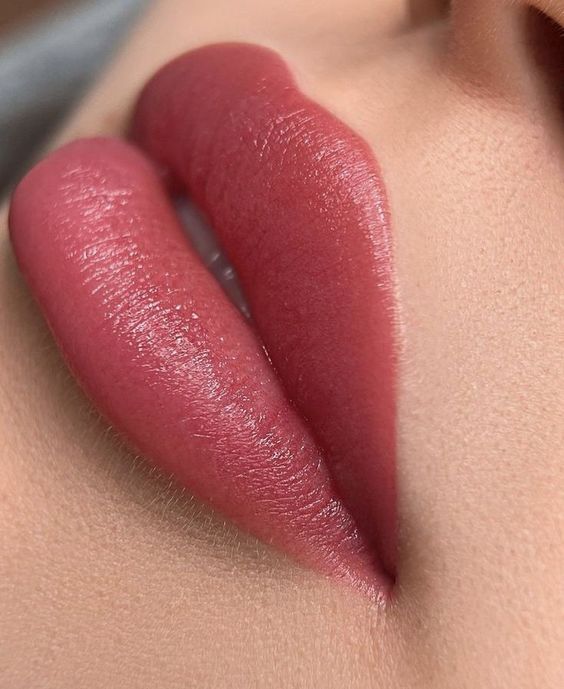 Permanent Make-up Lippen